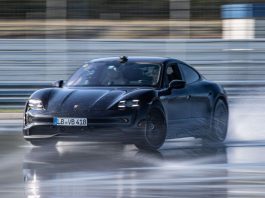 Porsche Taycan cipta Guinness World Records untuk drift kereta elektrik paling lama