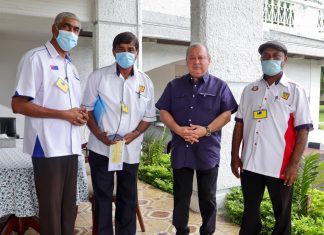 Sultan Johor kurnia sumbangan peribadi kepada persatuan teksi dan kereta sewa India Johor