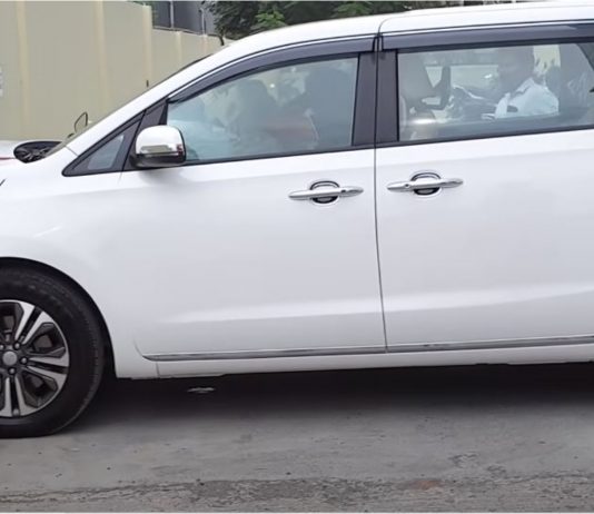 Tak sampai seminit serah kunci, Kia Carnival ini terus remuk melanggar tembok!