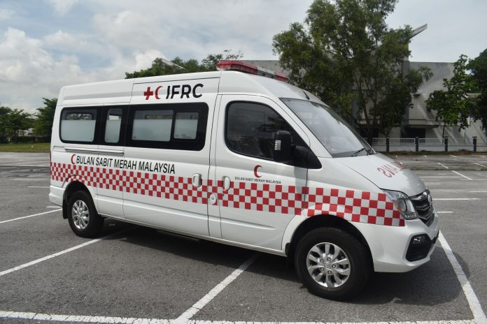 maxus v80 ambulans 02