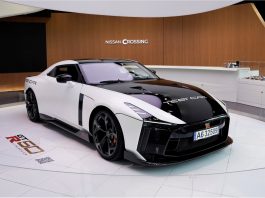 Unit ujian Nissan GT-R50 kini dipamerkan di Tokyo Nissan GTR-50