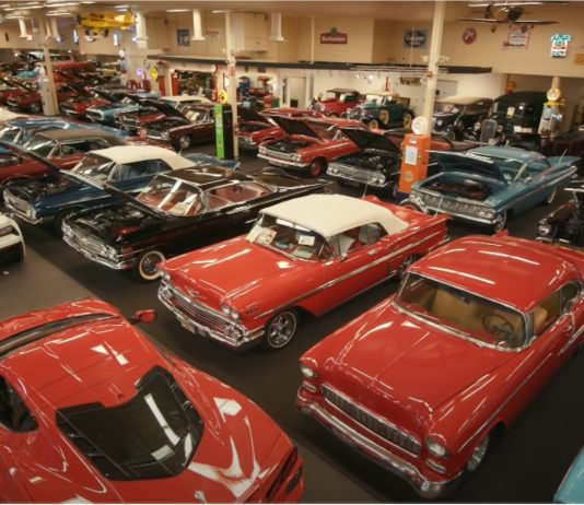 Terkesan dengan Covid-19, muzium Muscle Car City lelong 200 kereta klasik