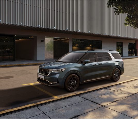 Kia Carnival 2021 kini tiba di Australia, harga bermula RM156k Kia Carnival 2021