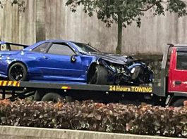 Nissan Skyline R34 terbabas dipercayai mengelak lori buat pusingan-U haram!