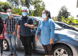 Ustaz Ebit Lew hadiahkan Perodua Myvi pada ibu tunggal sempena Tahun Baru Cina