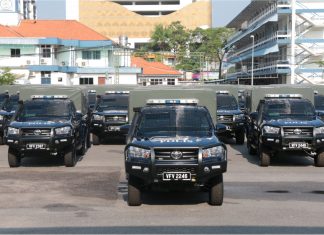 Polis Johor terima 34 unit Toyota Hilux ganti Land Rover