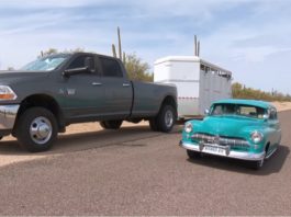 Lelaki ini hasilkan koleksi kereta kerdil, ada model yang guna peti sejuk terpakai!