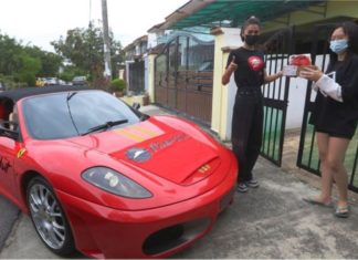 Pizza Hut Malaysia hantar pesanan guna Ferrari F430 sempena hari April Fool’s