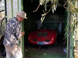 Porsche 550 Spyder 1955 ditemui semula selepas 35 tahun, masih dalam keadaan baharu!