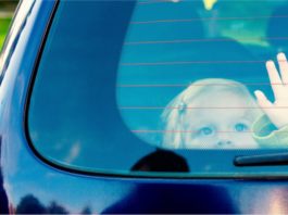 Kanak-kanak maut selepas beberapa jam ditinggalkan dalam kereta