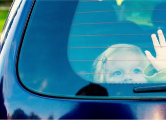 Kanak-kanak maut selepas beberapa jam ditinggalkan dalam kereta