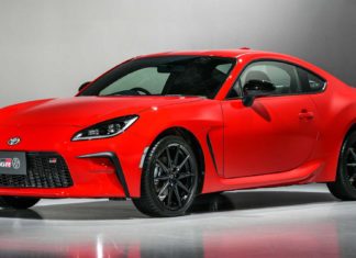 Toyota GR 86 2021 didedah, kereta sports serba baharu dengan resepi tradisional
