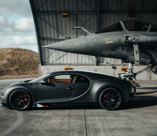 Wajib tonton: Bugatti Chiron berlumba dengan pesawat pejuang Dassault Rafale