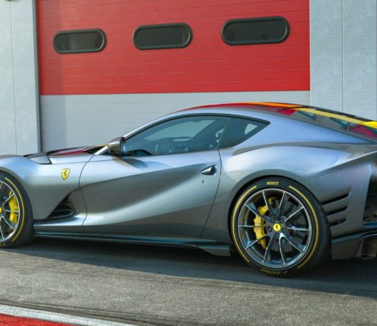 Ferrari 812 Competizione jentera V12 yang lebih berkuasa dan agresif