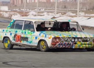 Lada ‘kembar siam’ dari Garage 54, sebuah kereta dengan dua enjin dan stereng!