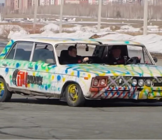 Lada ‘kembar siam’ dari Garage 54, sebuah kereta dengan dua enjin dan stereng!