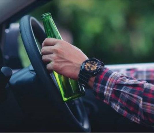 Pemandu lori mabuk cedera dipukul empat lelaki