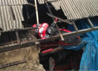 Brek tak makan jadi punca Honda Scoopy ini mendarat atas atap rumah