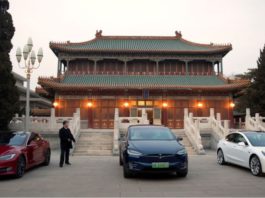 China larang EV Tesla masuk premis kerajaan
