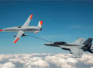 Dron MQ-25A Stingray berjaya isi minyak jet pejuang di ruang udara