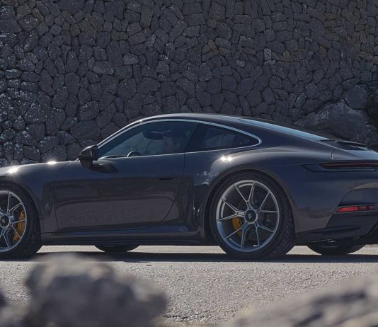 Porsche 911 GT3 Touring – Kereta sports untuk yang tak suka menunjuk