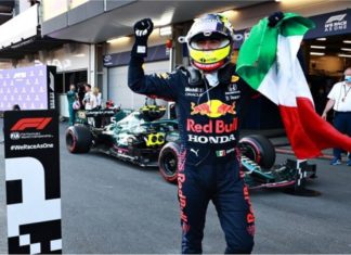 Sergio Perez juarai GP Azerbaijan setelah Verstappen tersasar dari kedudukan utama
