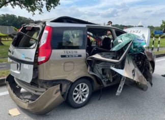 Proton Exora meletup, pemandu teksi melecur muka dan lengan