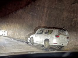 Land Cruiser 300 rosak teruk sebelum sampai ke pusat pengedar Toyota