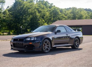 Lagi Nissan Skyline GT-R R34 untuk dijual, kali ini versi V-Spec Midnight Purple II !