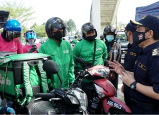 JPJ: Rider p-hailing kerap langgar lampu isyarat, boleh kena saman RM300