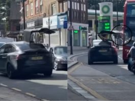Nak show off pintu Falcon Tesla Model X, lain pula yang jadi….