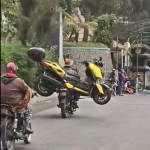 Yamaha XMax naik ojek_1