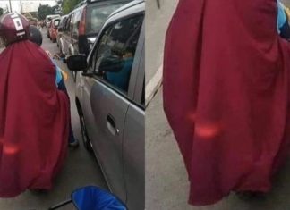 Tular jubah pembonceng tutup habis belakang motor,  seram kalau kain berpintal pada tayar
