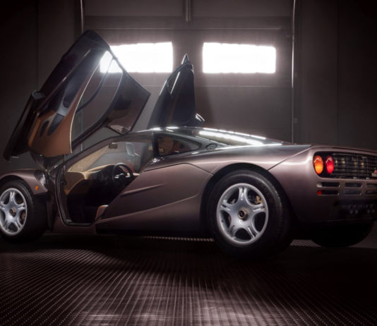 Supercar rare 90-an, McLaren F1 dibida lebih RM20 juta daripada harga asal