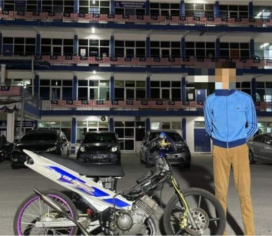 Sempat rakam aksi motosikal yang diubah suai di jalan raya sebelum ditahan