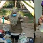 selongkar lori sampah main