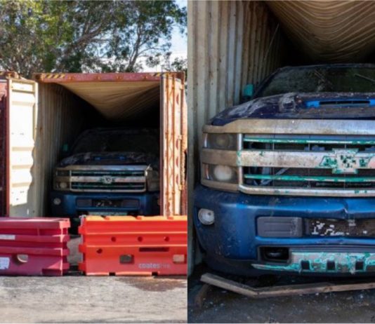 Selepas dua tahun jatuh ke dasar laut, akhirnya pihak operasi mencari temui kontena berisi Chevy Silverado