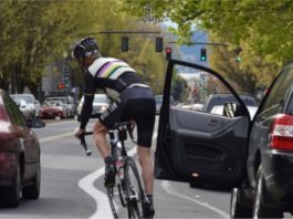 #TahukahAnda: Bukaan pintu cara Dutch Reach boleh selamatkan nyawa dan elak perlanggaran