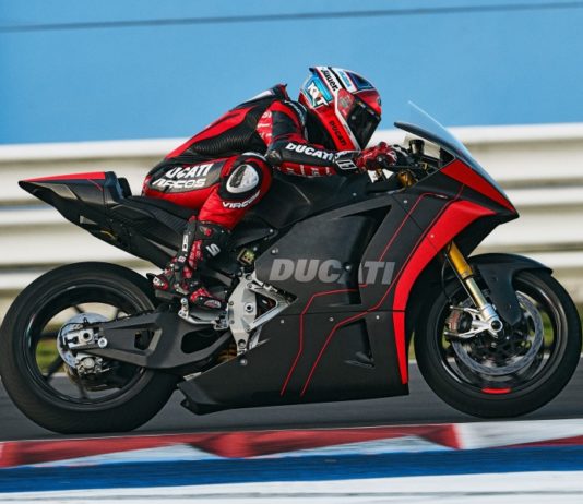 Jentera lumba Ducati MotoE pertama kali jalani ujian di litar