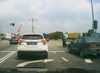 Rider langgar lampu merah, ‘melambung’ dilanggar Honda CR-V