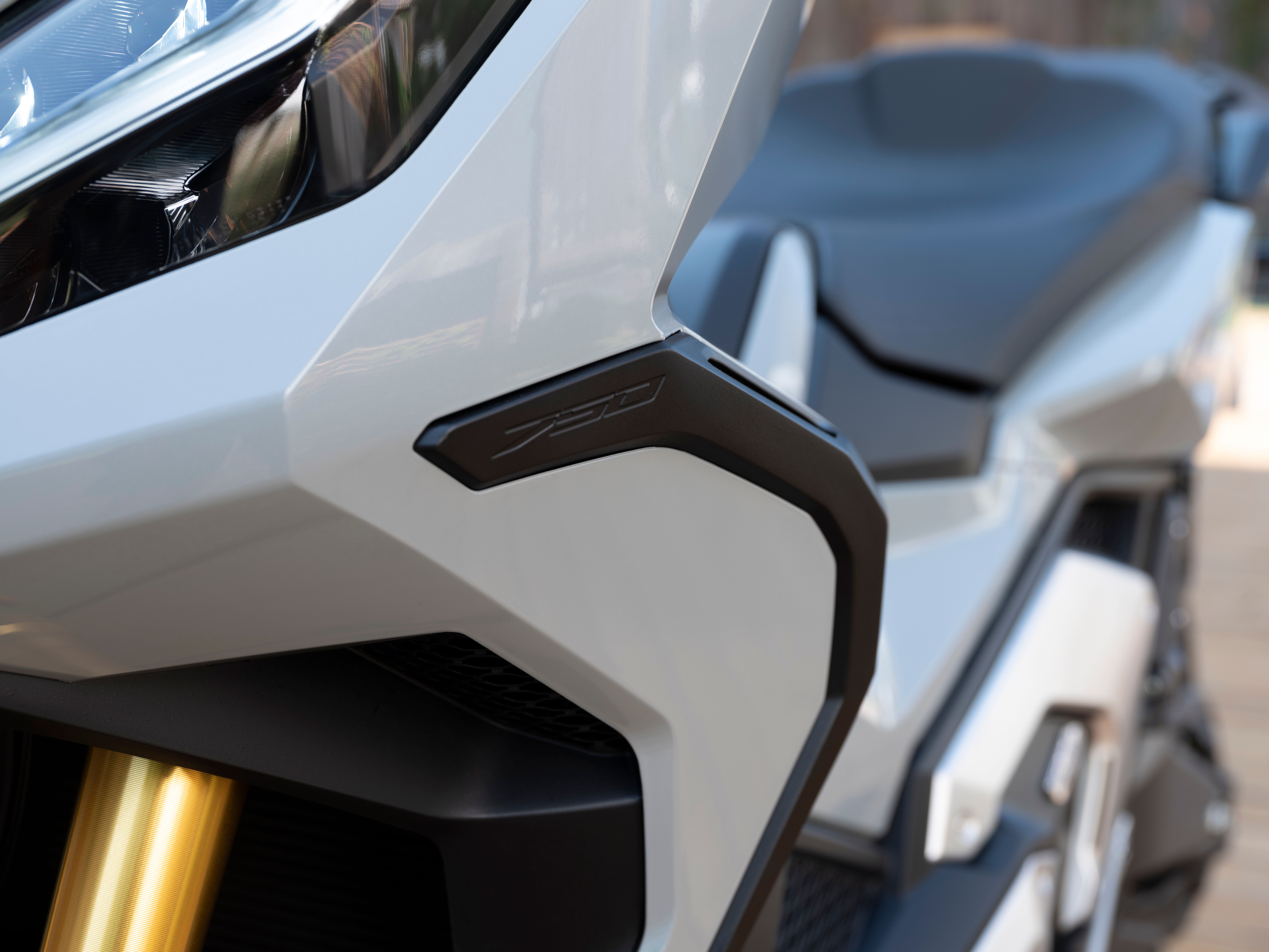 X-ADV