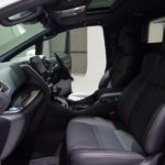 Lexus LM350 – 020
