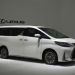 Lexus LM350 – 03