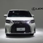 Lexus LM350 – 04