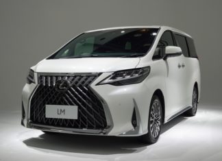 #Galeri gambar: Lexus LM350 yang berharga RM1.15 juta sahaja!