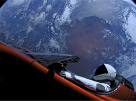 Empat tahun dilancarkan, Tesla Roadster masih terbang di ruang angkasa