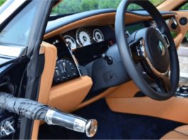 Pernah terfikir berapa harga payung Rolls-Royce Phantom?