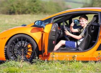Di UK kanak-kanak seawal 10 tahun boleh pandu supercar