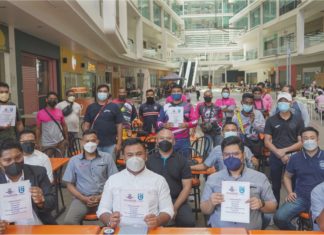 100 orang Rider Foodpanda digantung kerja hantar memorandum bantahan