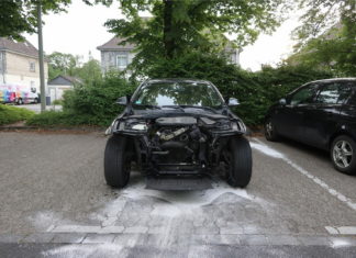 BMW 3 Series hampir tinggal rangka, pencuri rembat komponen dalam satu malam saja!